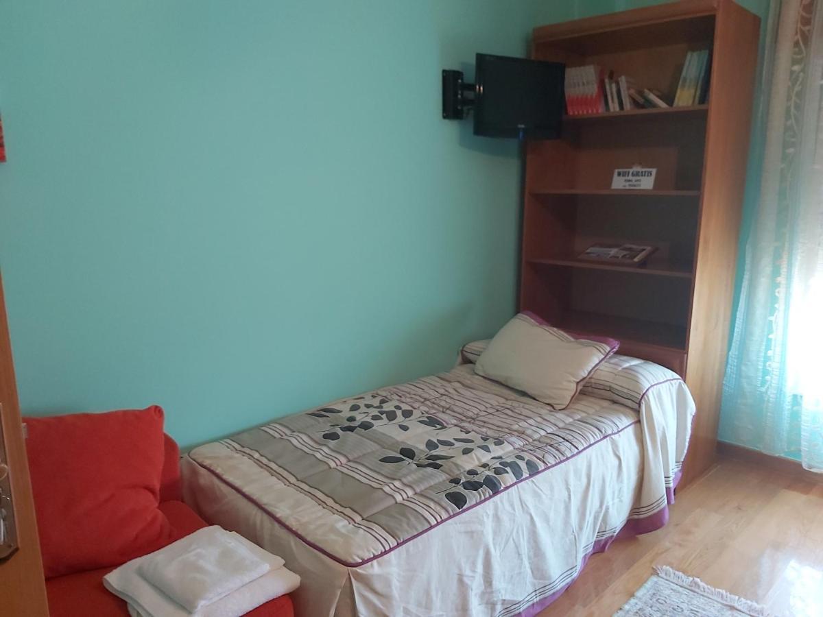 Despertar Con El Sonido De Los Pajaros Villa Melide Exterior foto