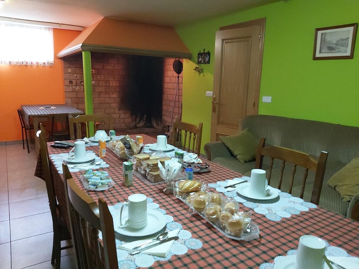 Despertar Con El Sonido De Los Pajaros Villa Melide Exterior foto